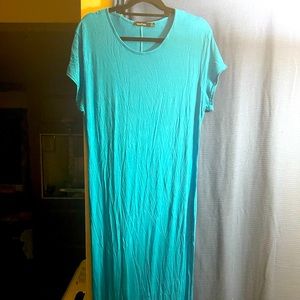 “BOOHOO” turquoise bodycon dress!